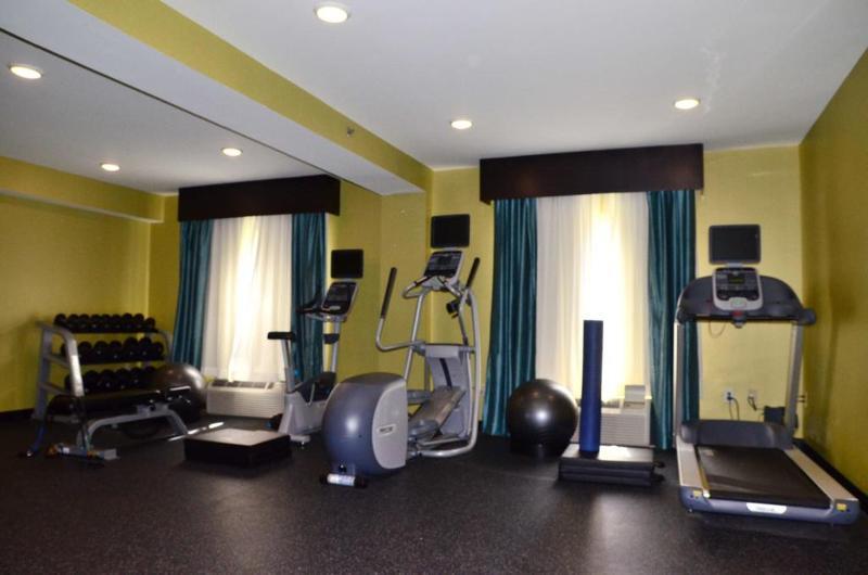 Baymont Inn & Suites Браселтон Экстерьер фото