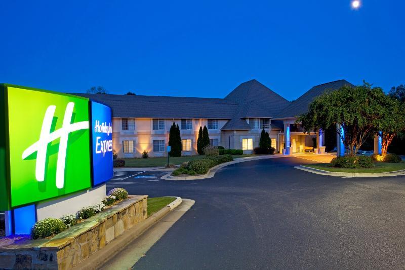 Baymont Inn & Suites Браселтон Экстерьер фото